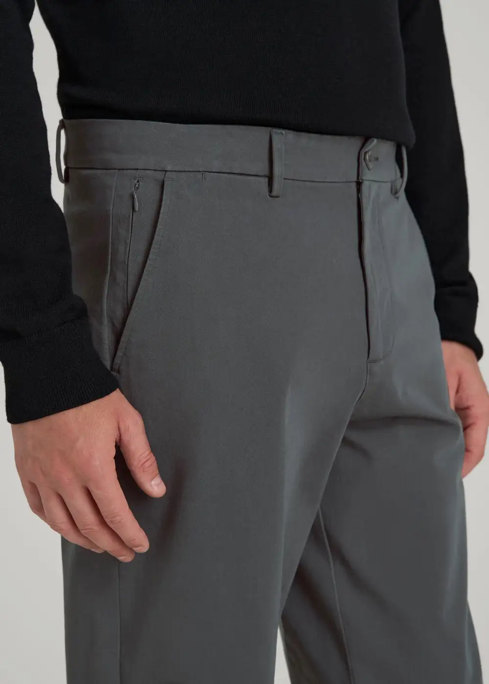 Men's Relaxed Tapered Chino Cotton Pants