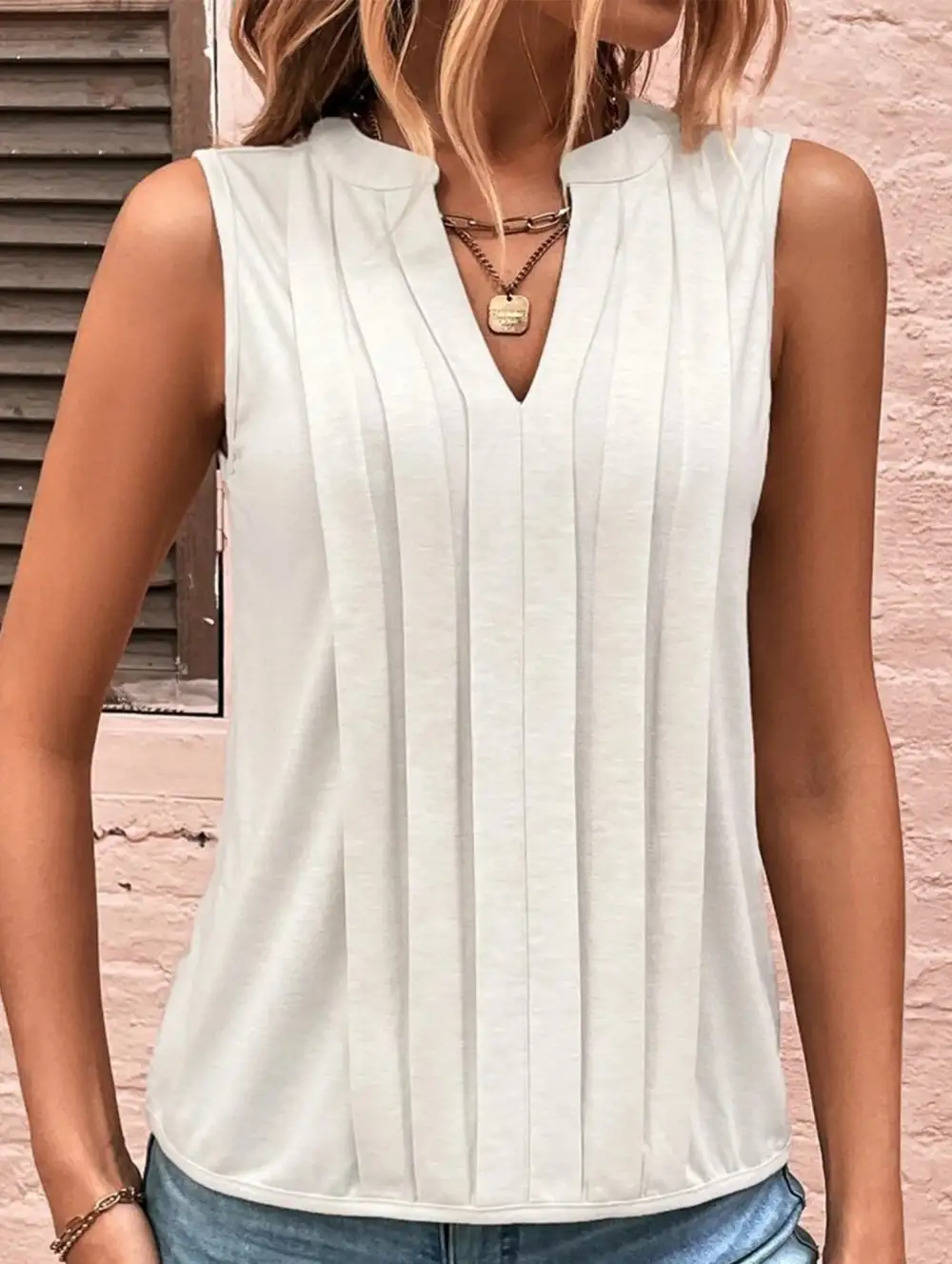 Slim Fit Pleats Sleeveless V Neck Top