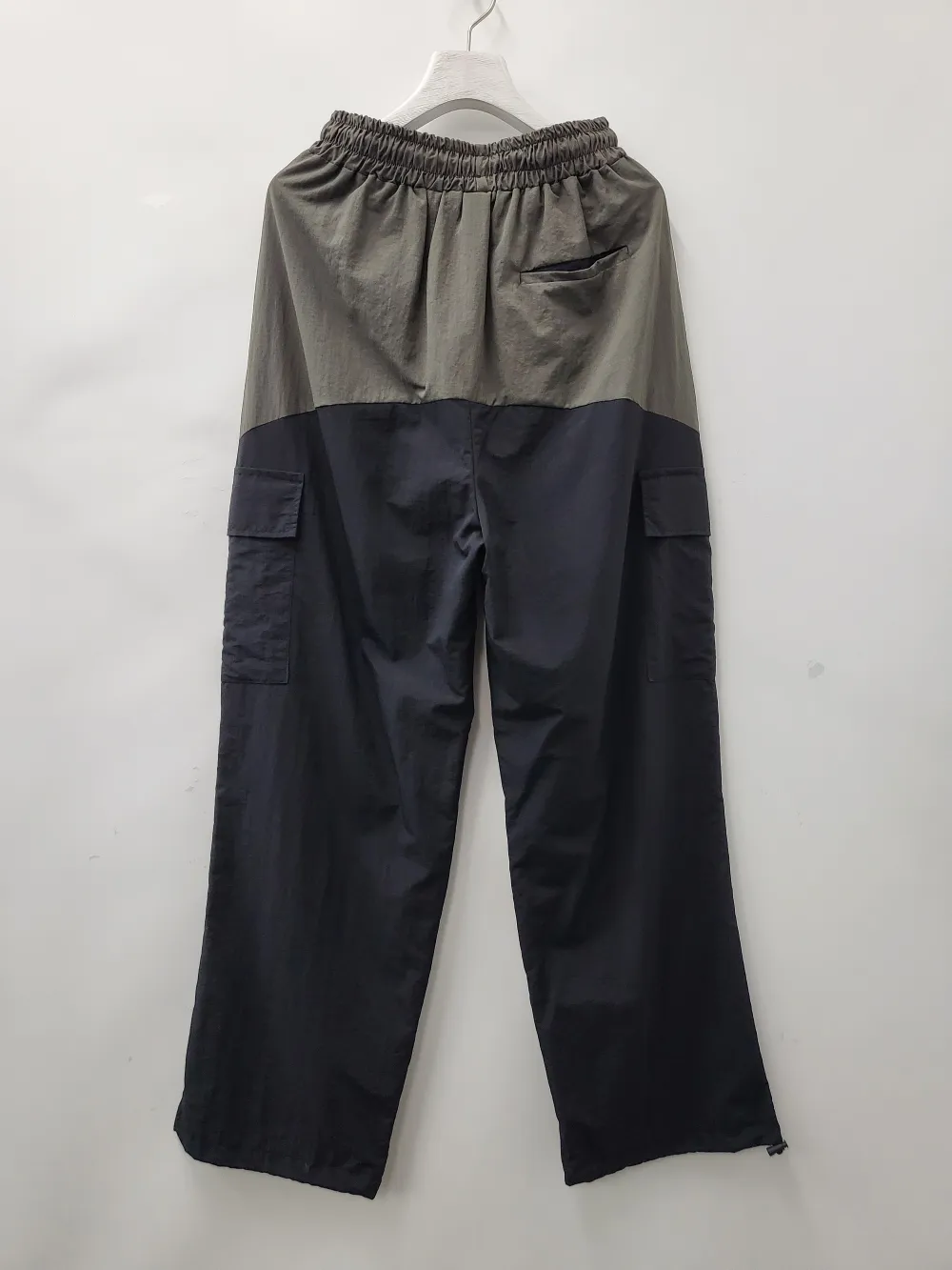 Modern Colorblock Cuffed Relaxed Cargo Pants