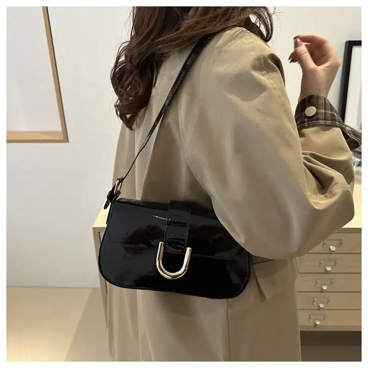 Slim Baguette Bag