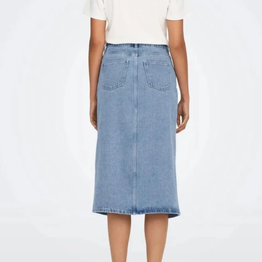 Everyday Midi Denim Skirt