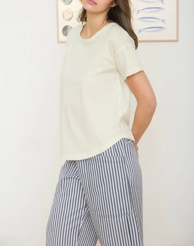 Round Neck Exposed Seam Knit Top