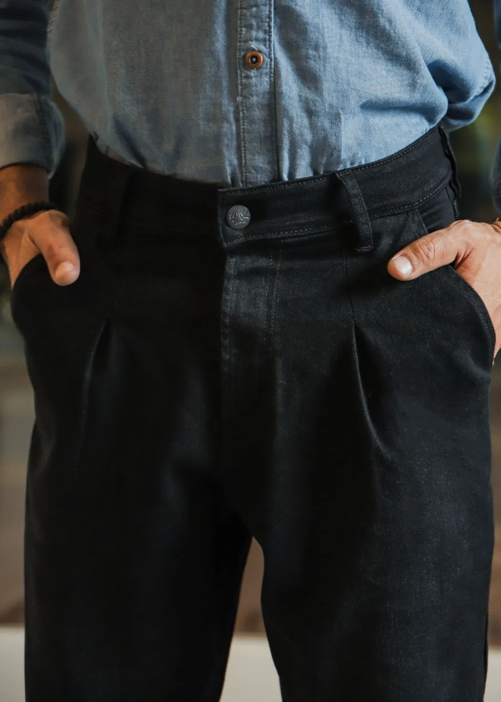 Straight-Leg Tailored Pleated Jeans