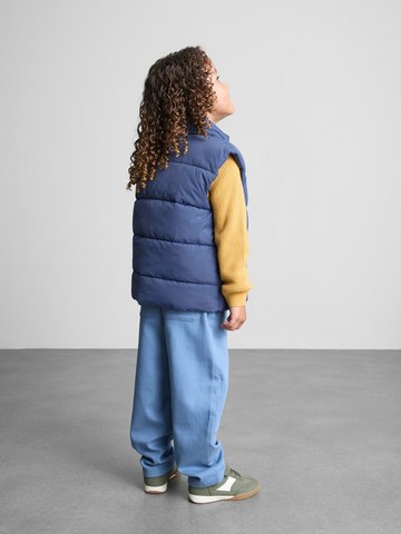 1-9yrs | Funnel Neck Gilet detail 1