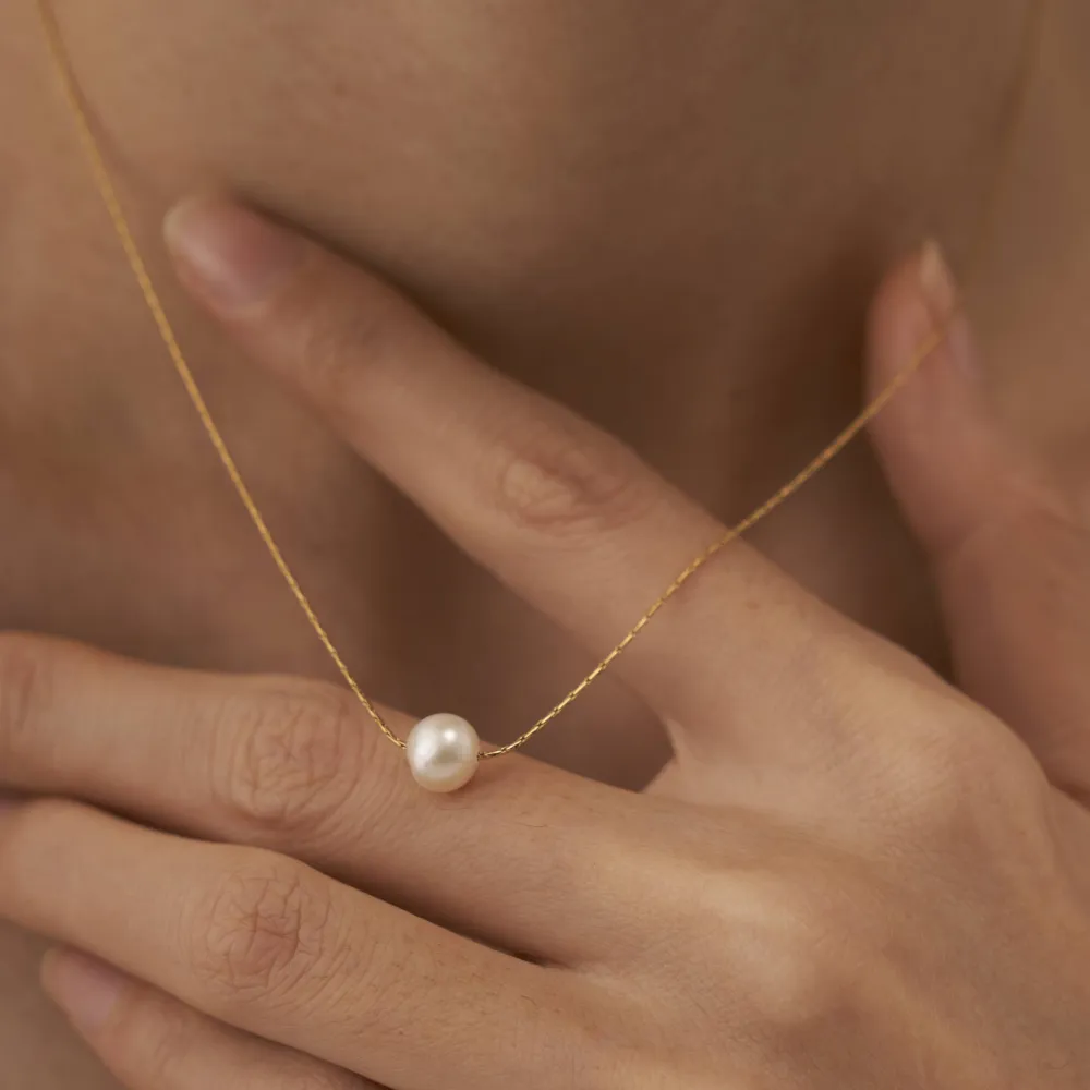 Floating Pearl Chain Necklace