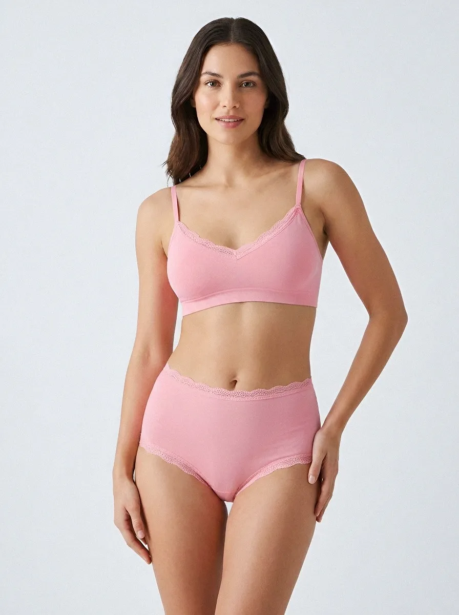 Women's Lace Trim Seamless Bralette and Panty Set