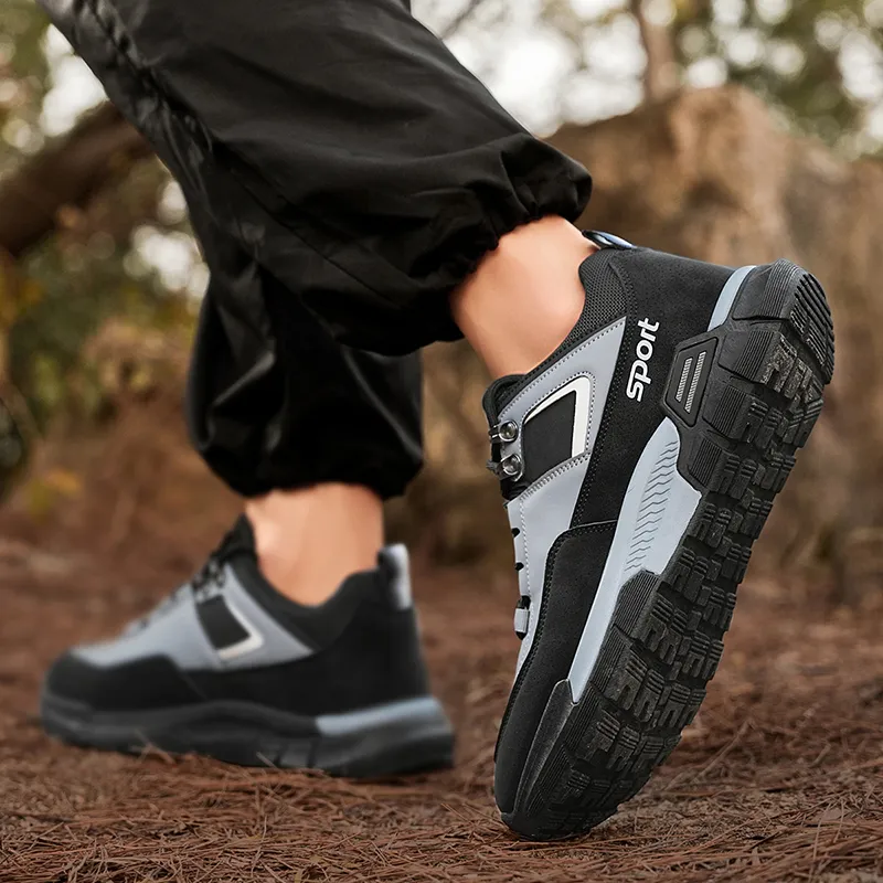 Men's Roomy Toe Trail Shoes