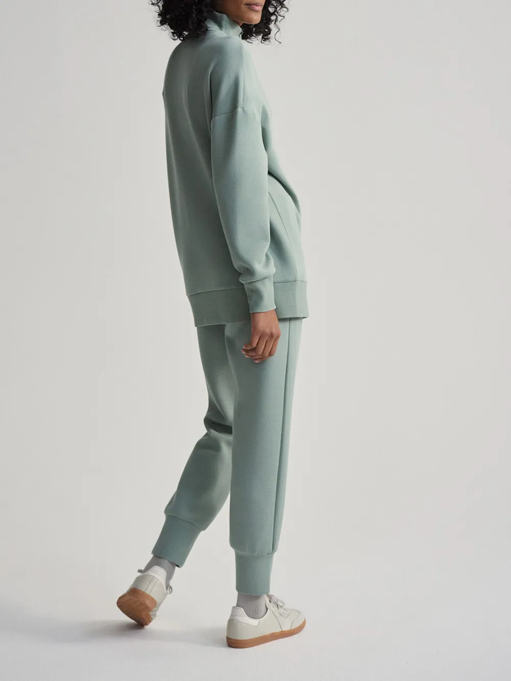 Trendy Quarter-Zip High-Collar Sweatshirt