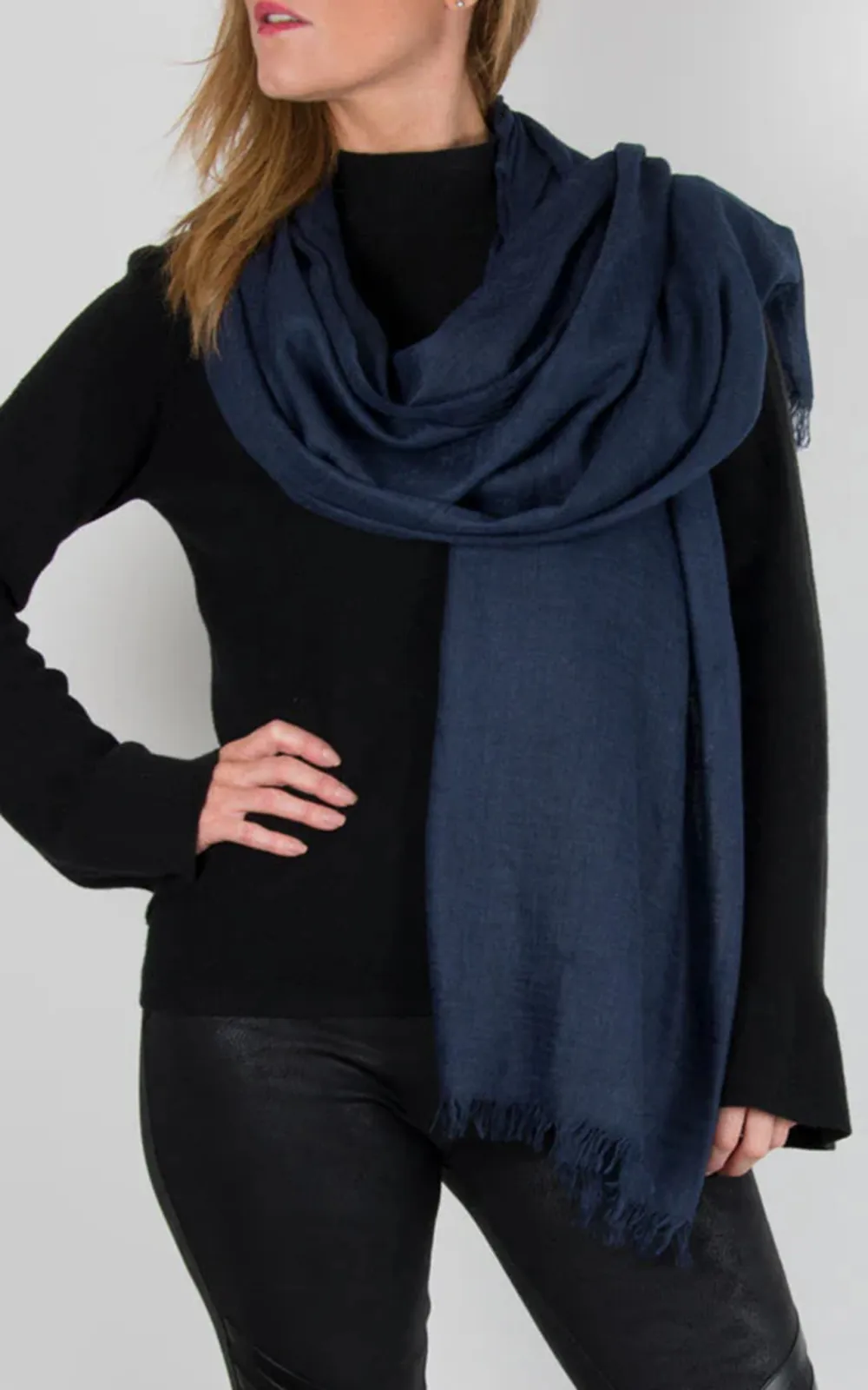 Elegant And Exquisite Solid Color Women's Scarf