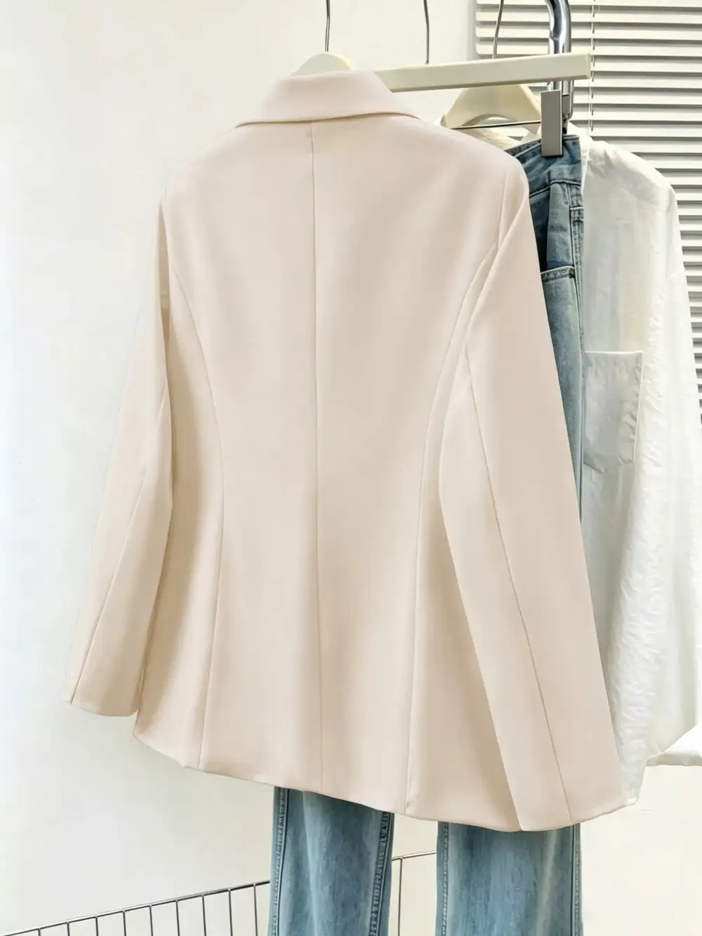 Refined Single-Breasted Lapel-Collar Blazer