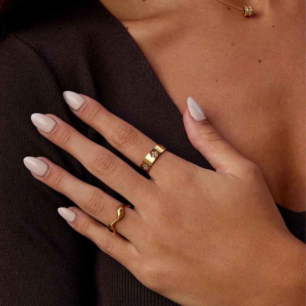 Delicate Band Ring