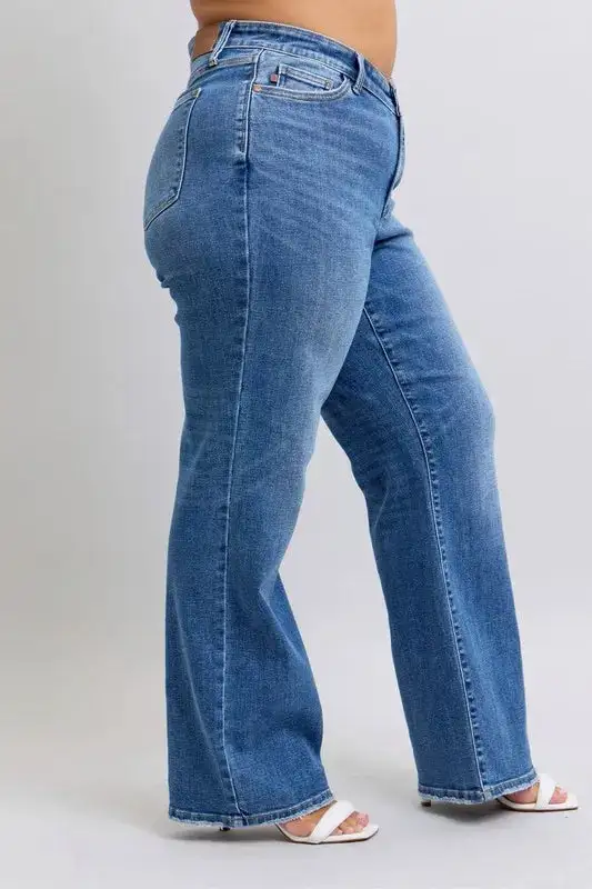 High-Waist Relaxed Vintage-Wash Pocketed Straight Leg Jeans