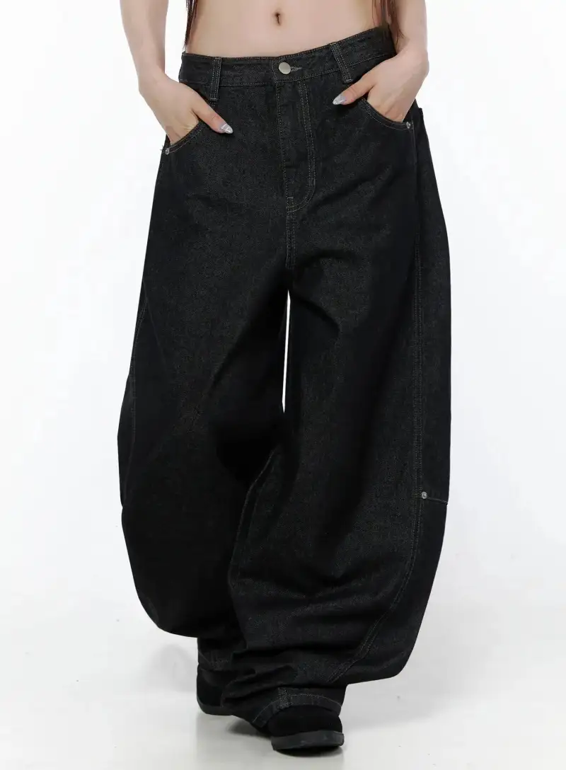 Rivet Wide Balloon Jeans