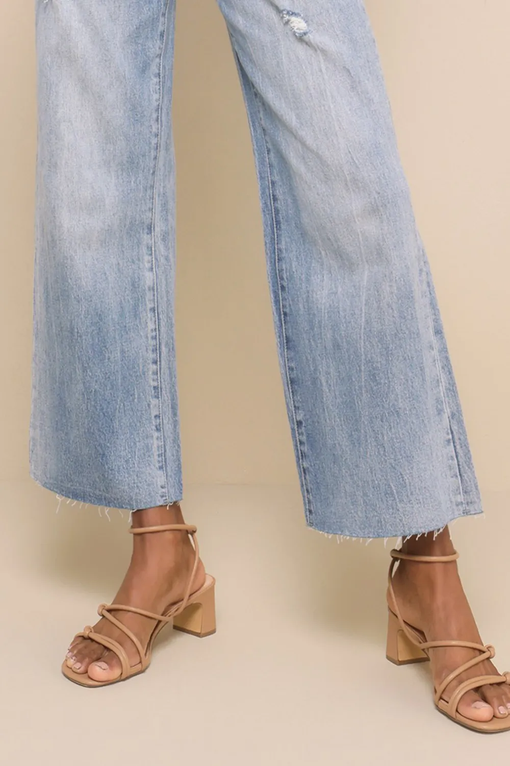 Light Wash Casual Style Mid-Rise Cropped Denim Jeans