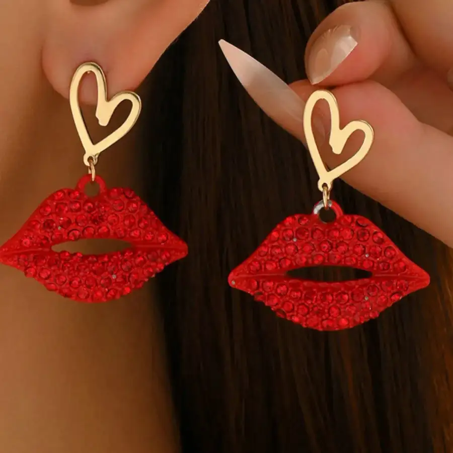 K Gold Plated Rhinestone Lips Heart Dangle Earrings