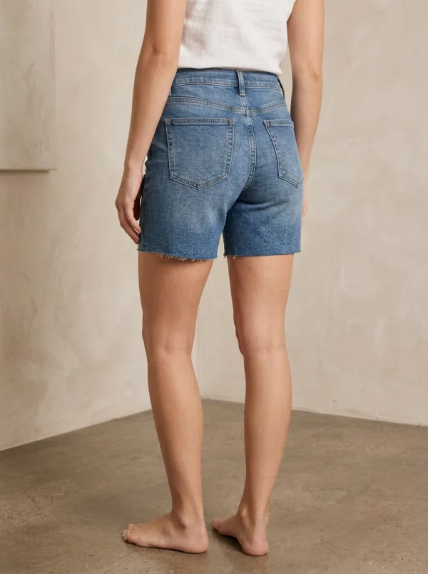 Women's Casual Summer High-Rise Raw Hem Denim Shorts
