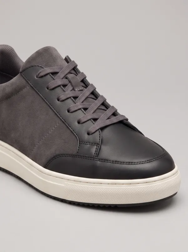 Mixed-Media Contrast-Detail Minimalist Men's Athletic Sneakers