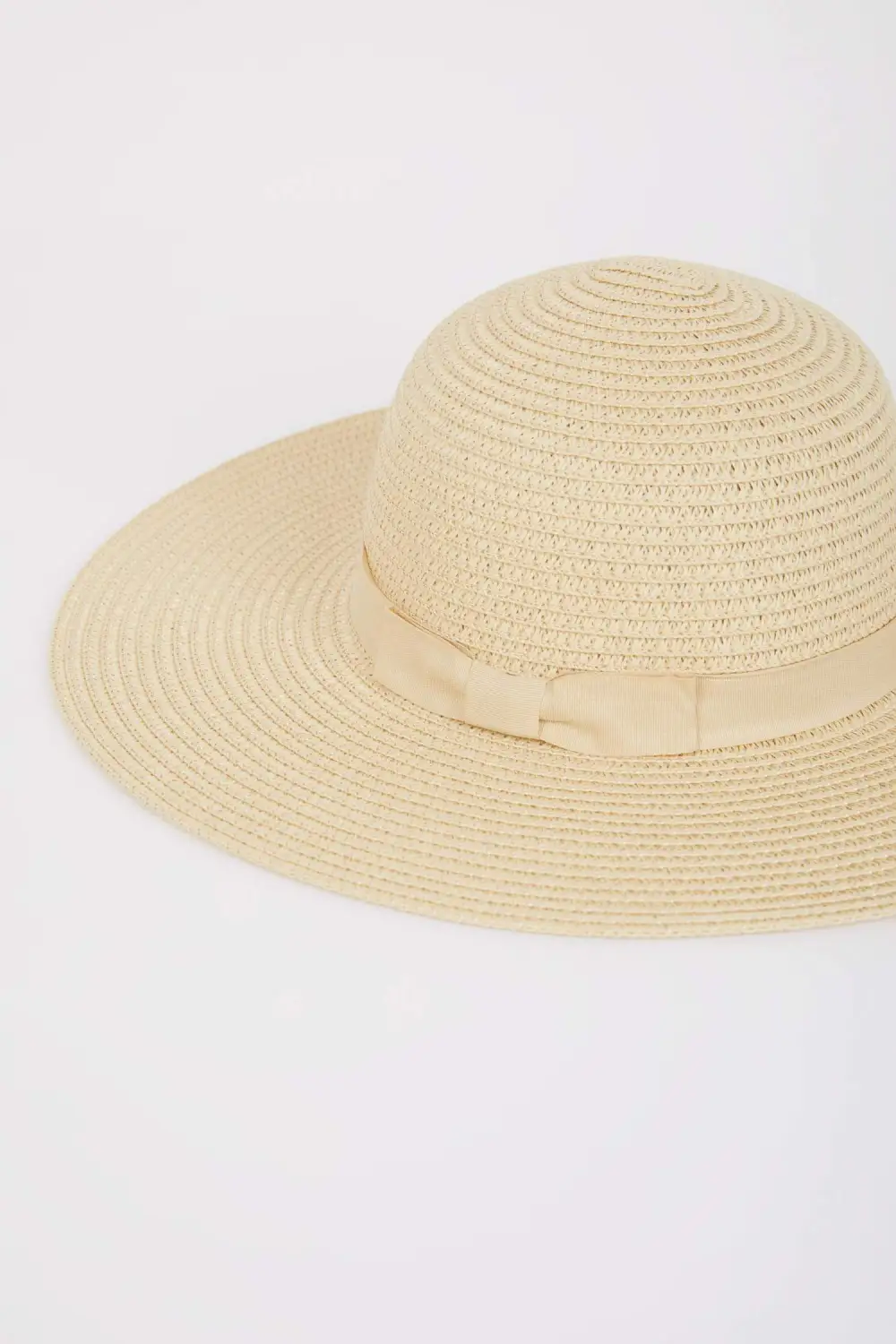 Bow-Decorated Straw Hat