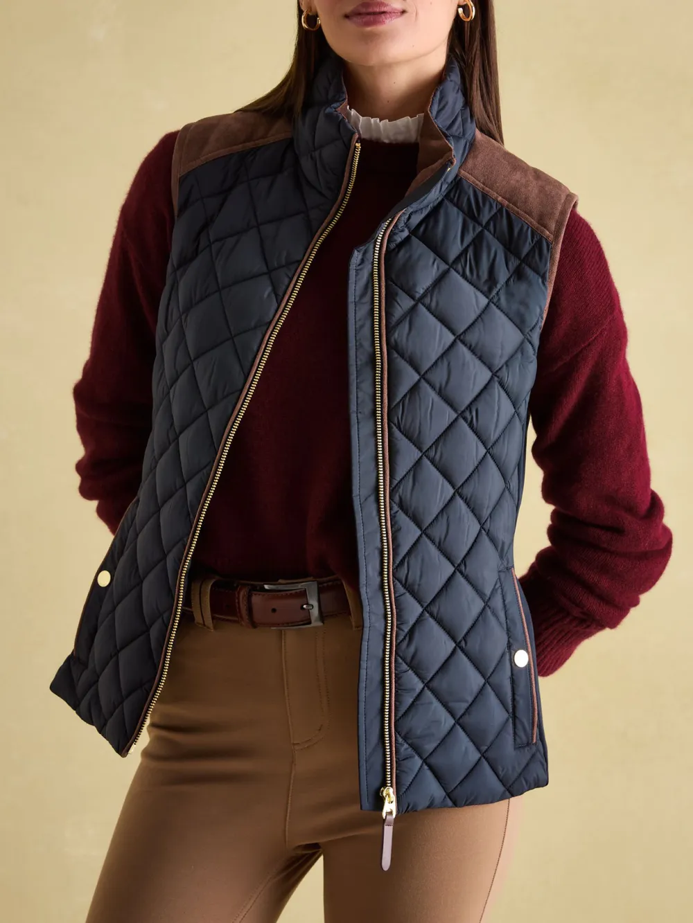 Luxe Navy Showerproof Diamond Quilted Gilet