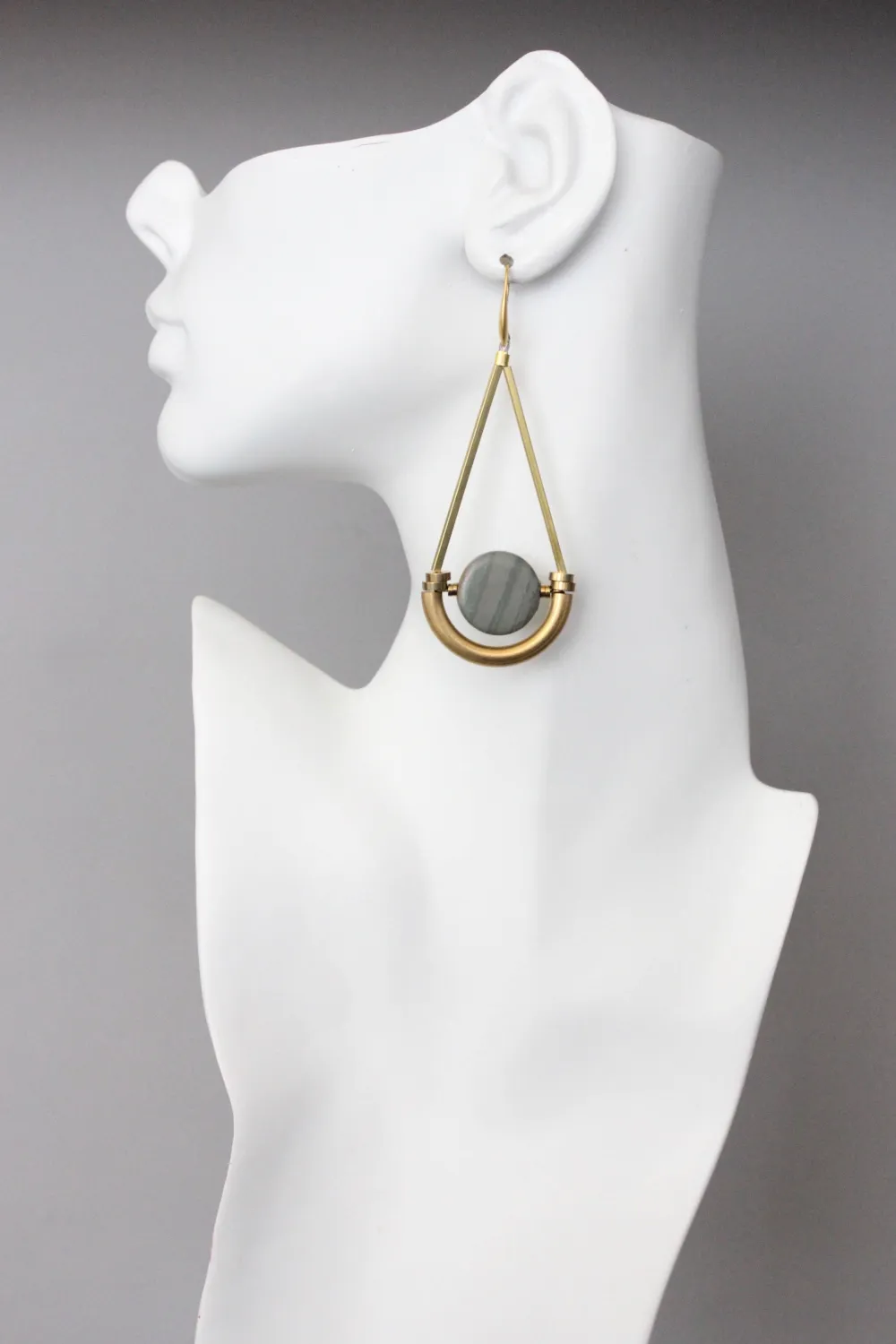 Refined Everyday Accessory 130