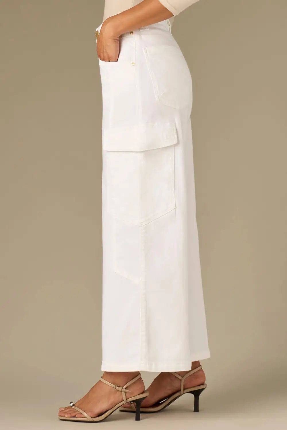 Skyrise Wide Leg Jeans Cargo Pockets