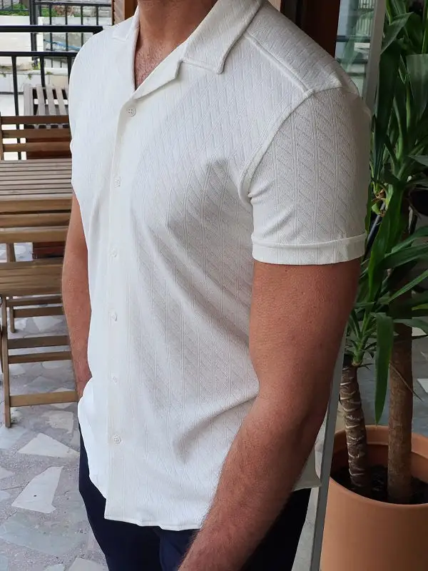 Modern Short Sleeve Slim Fit T-Shirt
