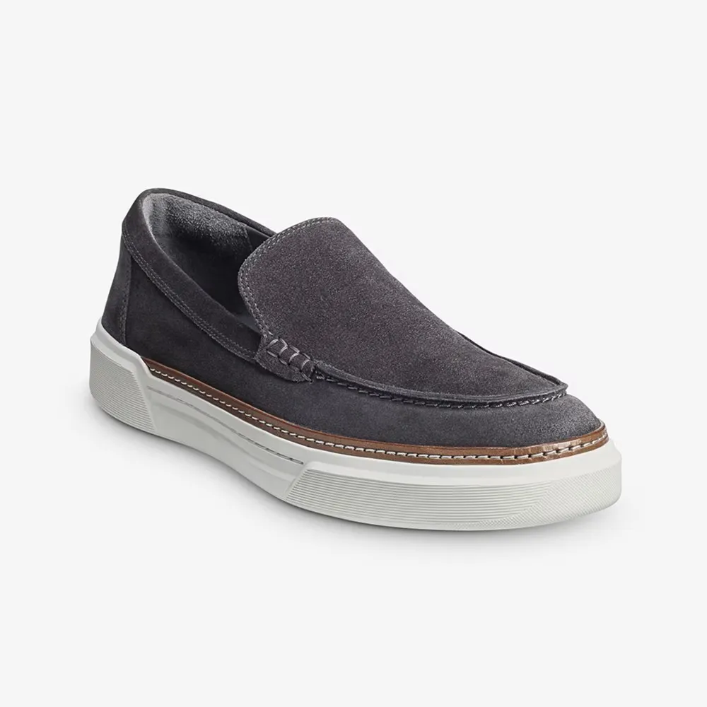 Casual Style Pull-On Sneaker