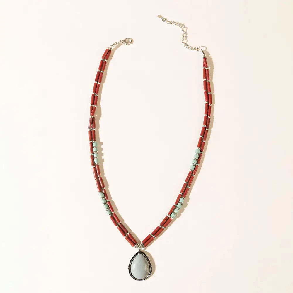 Delicate Necklace with Beaded Detail