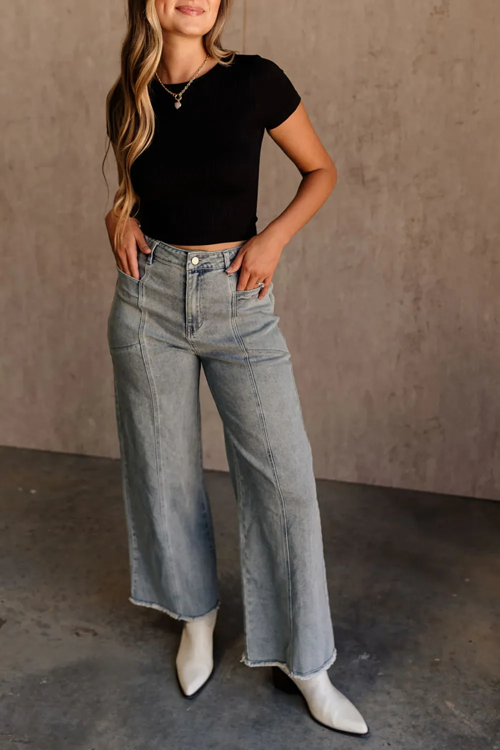 Ribbed Round Neck Cropped T-Shirt
