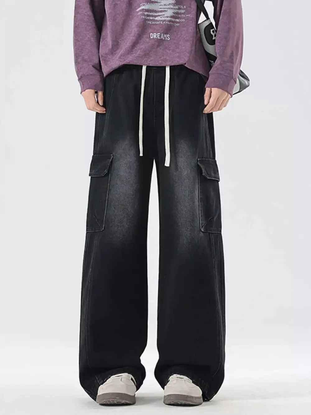 Wide Leg Cargo Jeans