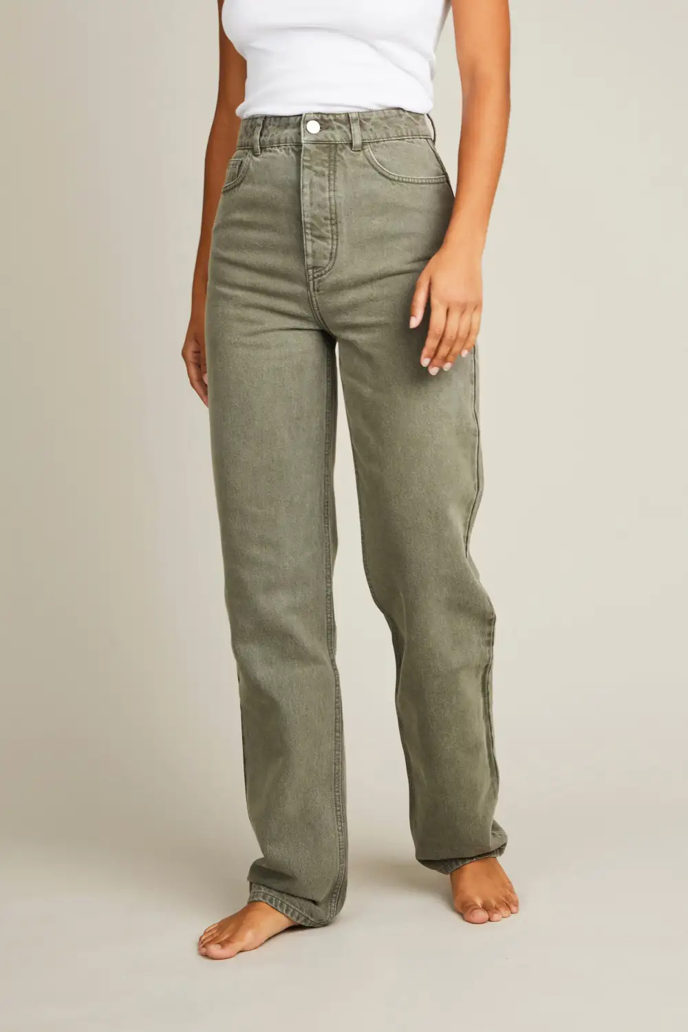 Women's Modern Straight Relaxed Jeans