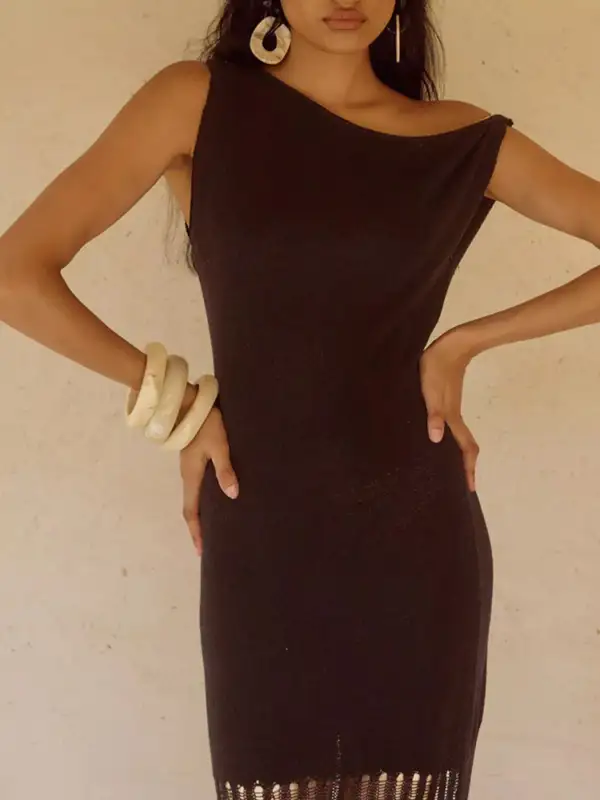 Structured Shape Shoulder Maxi Dress