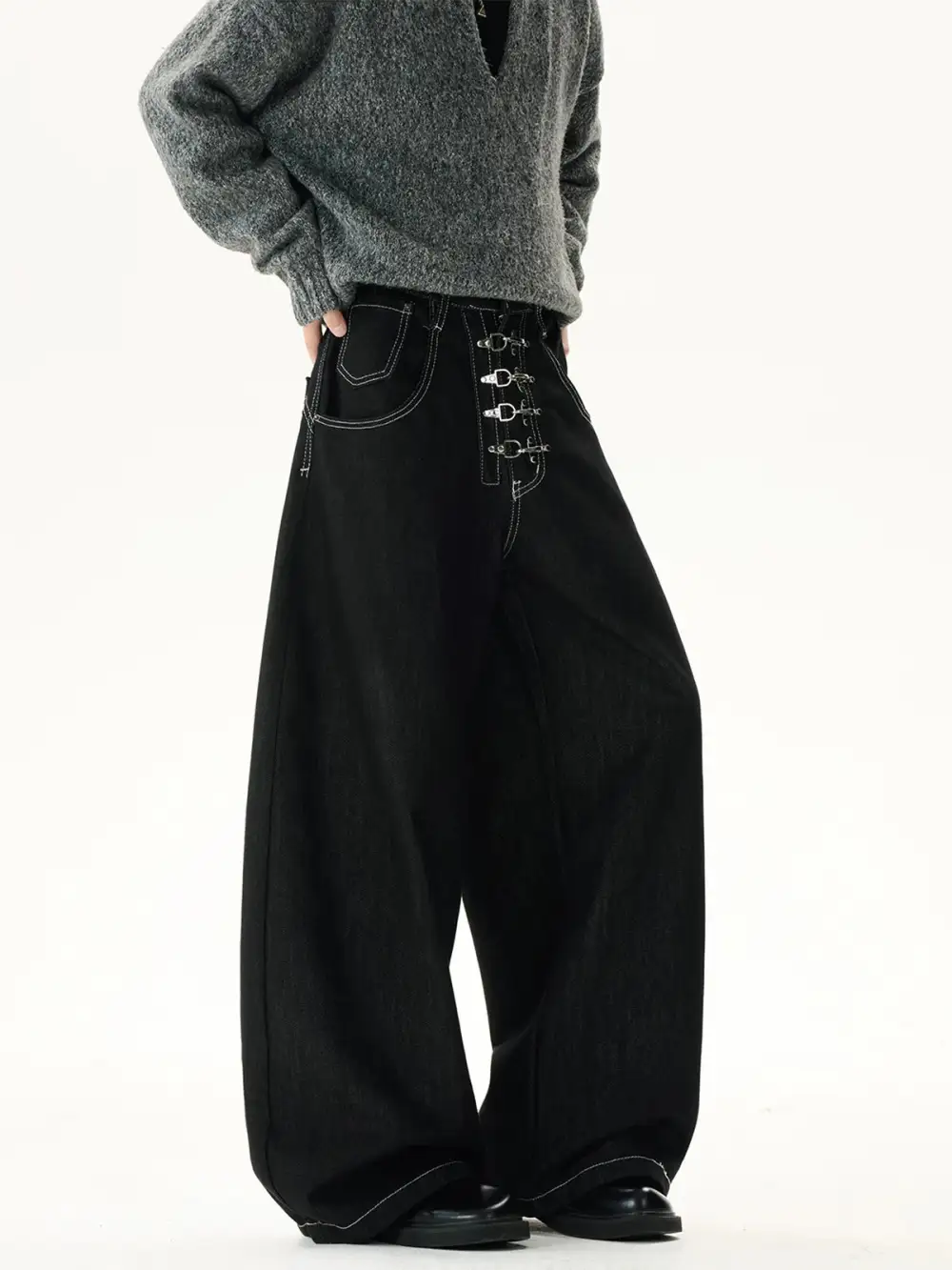 Wide-Leg Hardware-Detail Contrast-Stitch Jeans