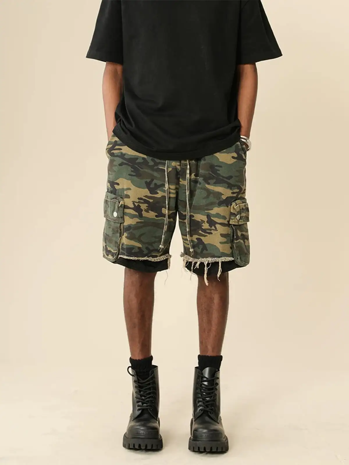 Camouflage Frayed Shorts