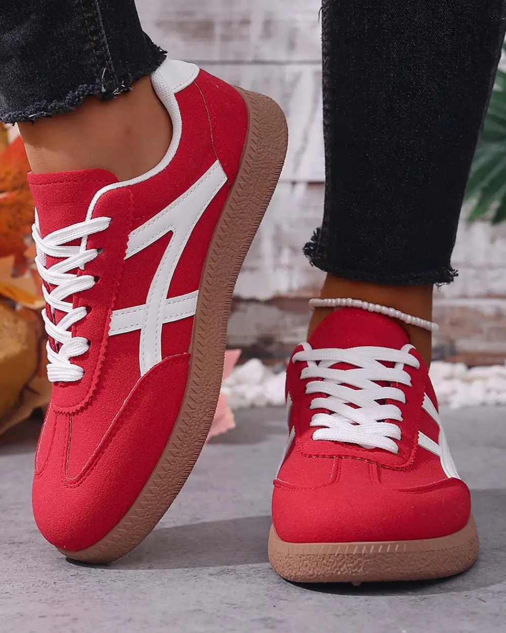 Elegant Charm Casual Sneakers