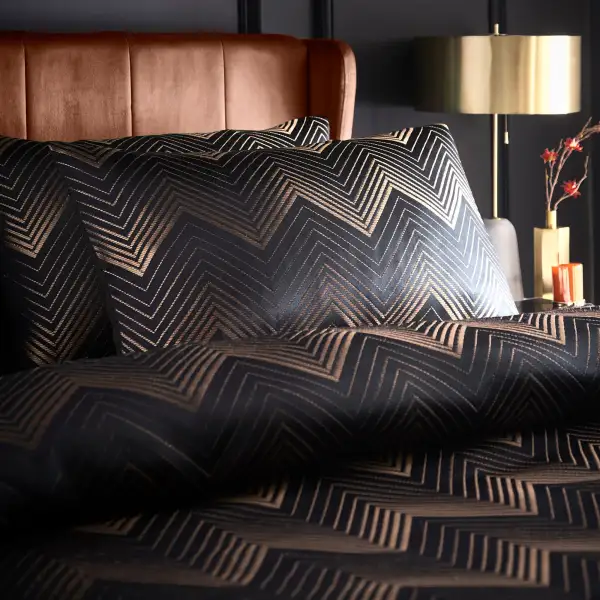 Calm Bedroom Reversible Geometric Duvet Cover Set
