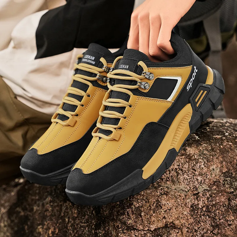 Men's Roomy Toe Trail Shoes