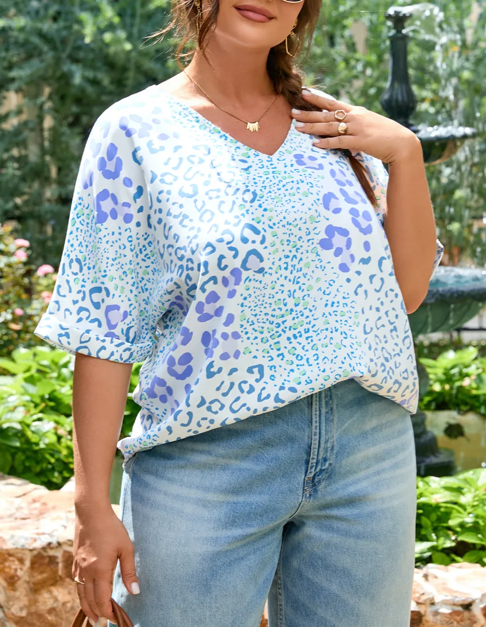 Women's V Neck Leopard Print Short Sleeve Top