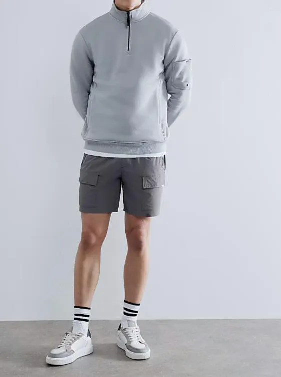 Grey Zipper Neck Slim Pocket Men's Sweatshirt