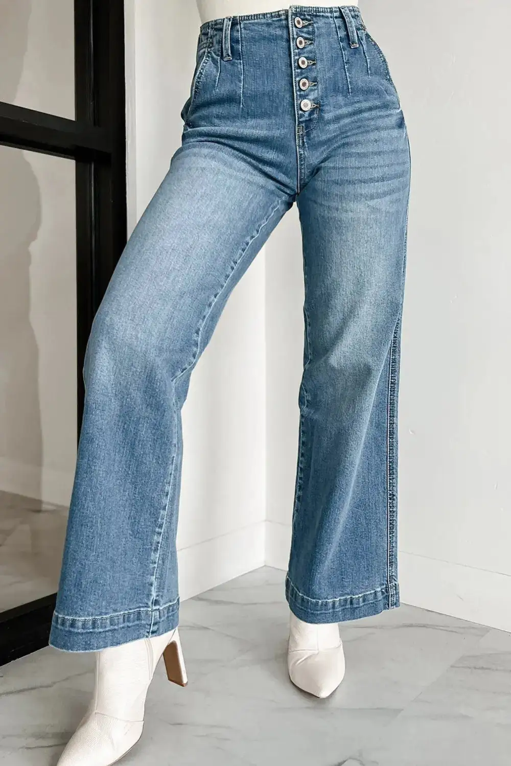 Straight Leg Casual Jeans