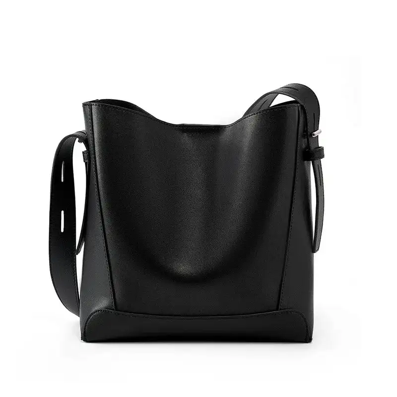 Minimalist Casual Tote Cow Leather Soft