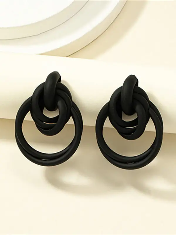 Minimal Leaf Drop Earrings
