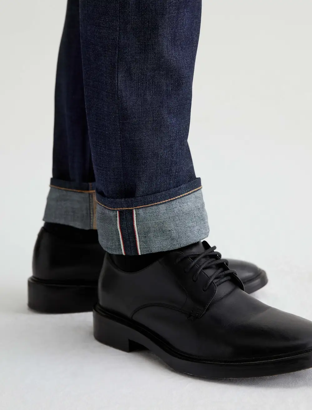 Men's Modern Slim Mid Rise Twill Jeans