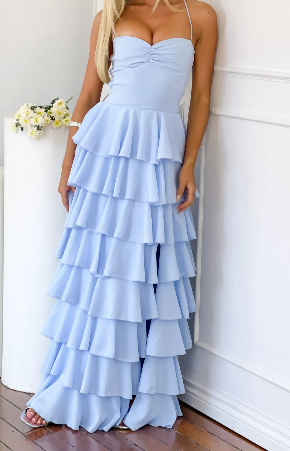 Ruffle Frills Backless Maxi Dress