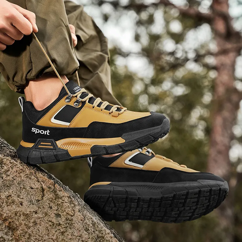 Men's Roomy Toe Trail Shoes