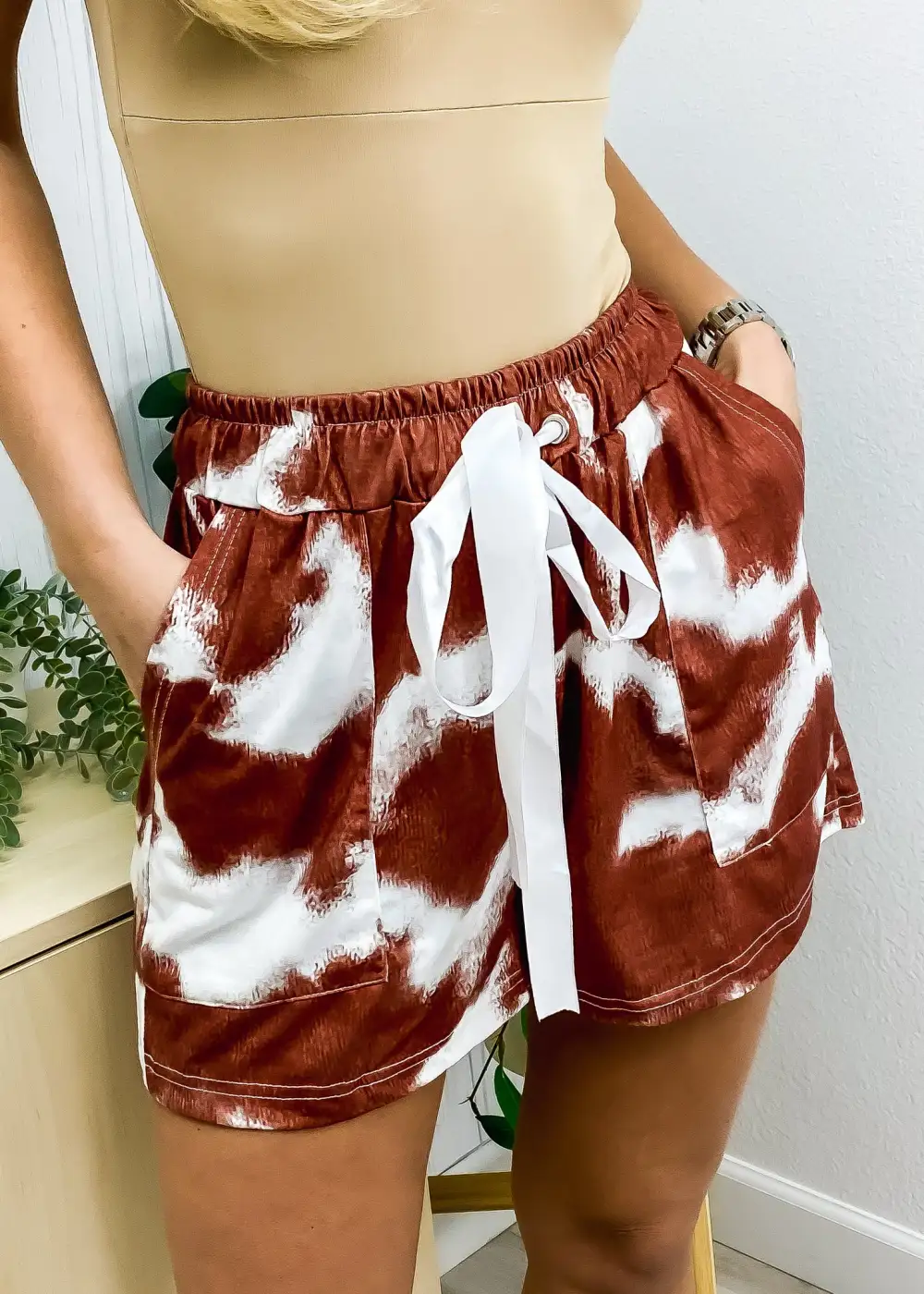 Refined Side-Pocket Casual Shorts