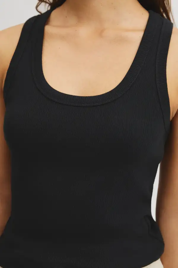 Women's Modern Scoop Neck Ribbed Tank Top