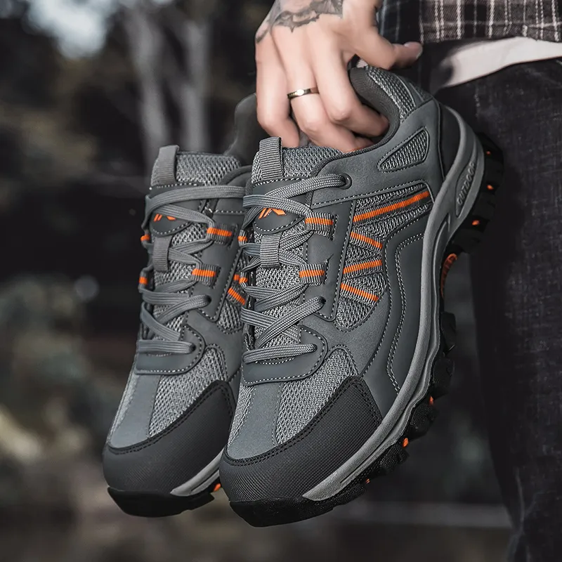 Men's Lightweight Wide Toe Trail Shoes