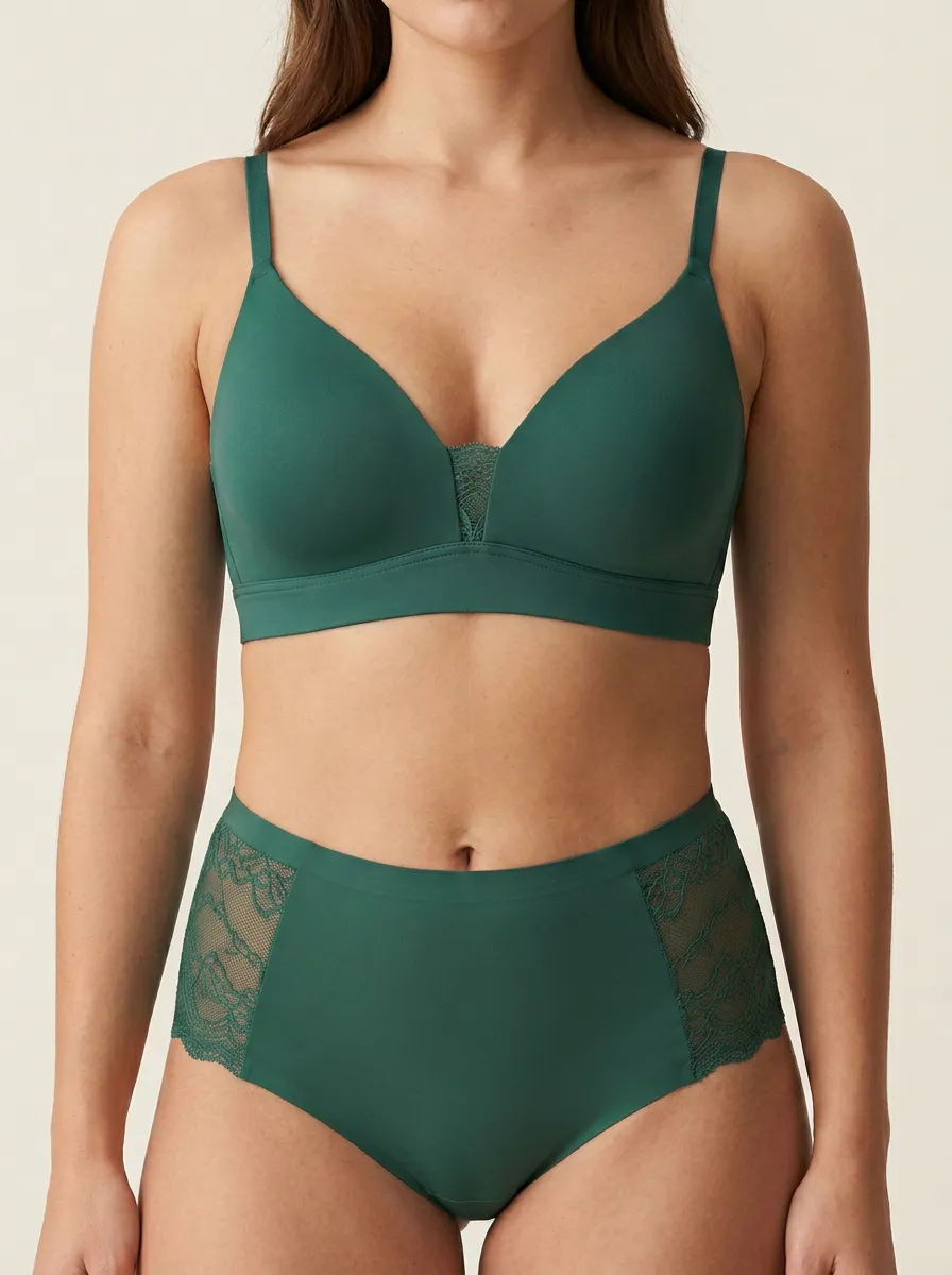 Lace Trimmed Wireless Bralette Top