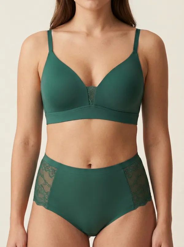 Lace Trimmed Wireless Bralette Top